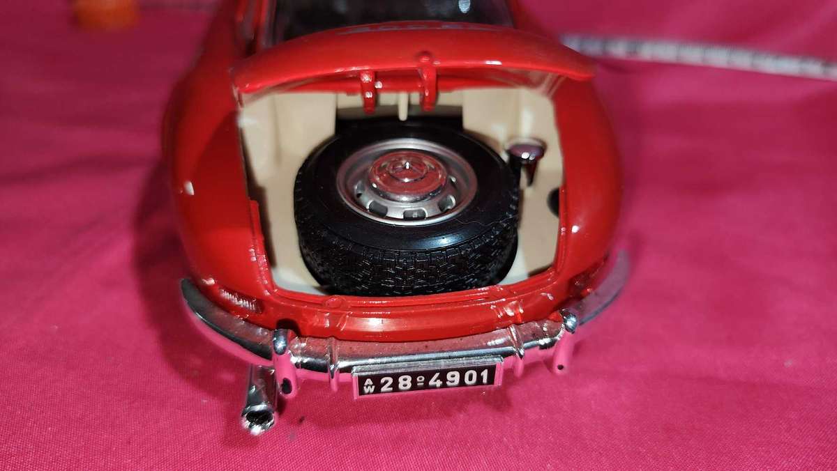 Merc 300 SL (1:18) Bburago