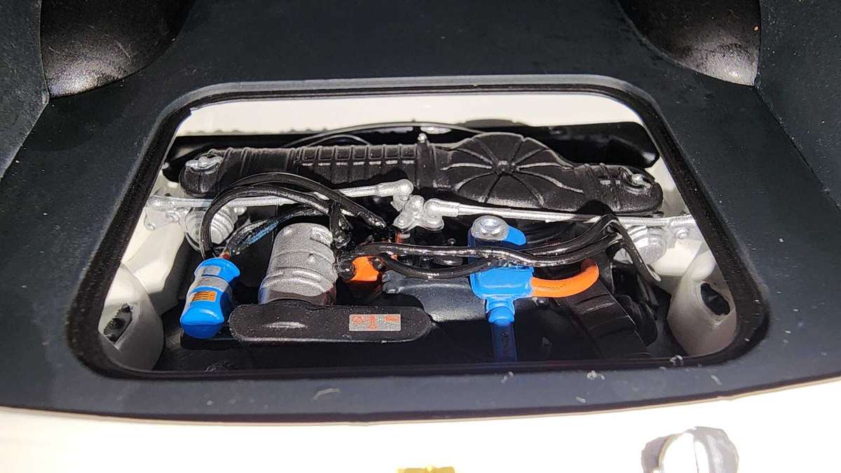 Volkswagen Notch-Back Station Wagon (Police) 1:18 Minichamps