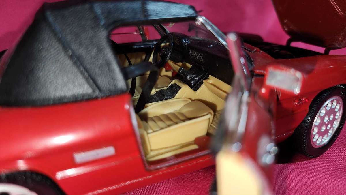 Alfa Spider (1:18) Jouef Evolotion