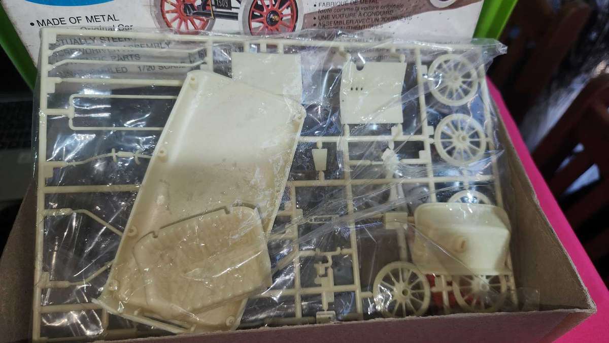 Model T "1909" Touring Die-Cast Model by Gabriel