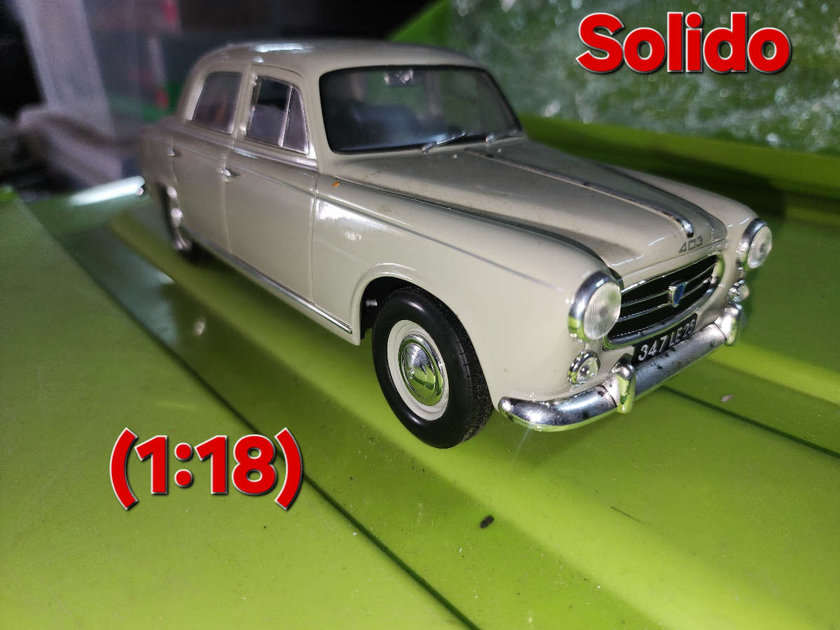 Peugeot 403 Sedan (1:18) Solido