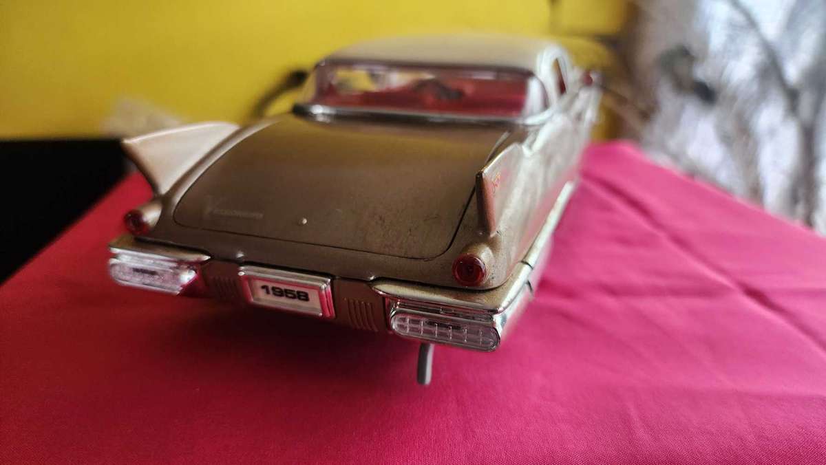 Cadillac Eldorado 1,18