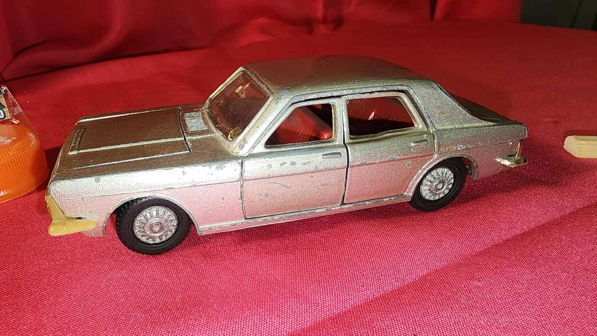 Ford Zodiac by Dinky