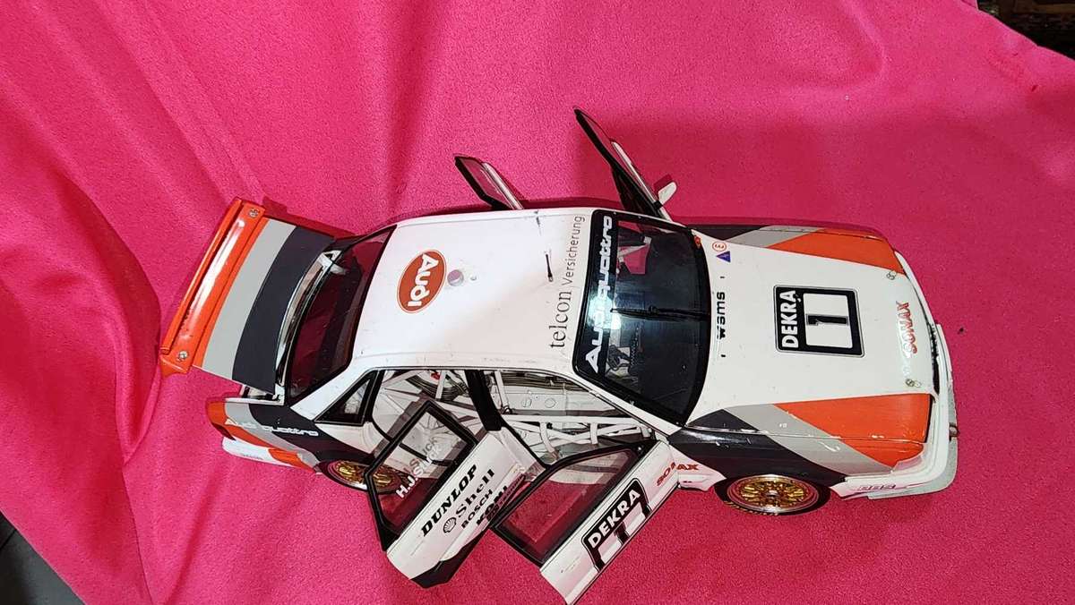 AUDI V8 Quattro (H Stuck) 1:18