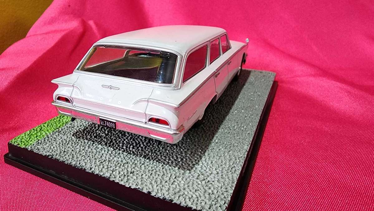 Ford Range Wagon ( Falcon ) 1:43 , James Bond