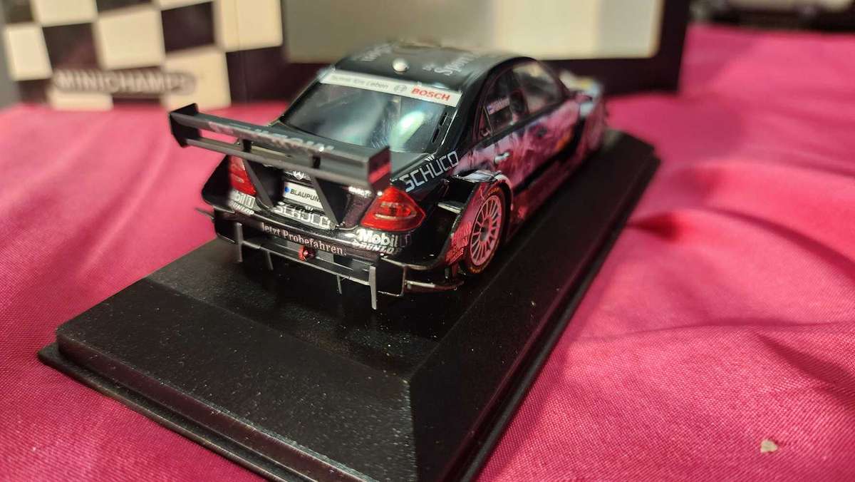 2005 DTM Mercedes C-Ckass Häkkinen by Minichamps