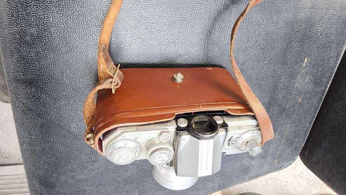 Wilgin Edixa Flex ( 50's to 60's ) 35mm SLR