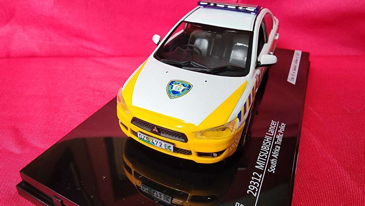 SA Traffic-Cop Mitsubishi Lancer ( 1:43 )  Port Elizabeth SA Vitesse