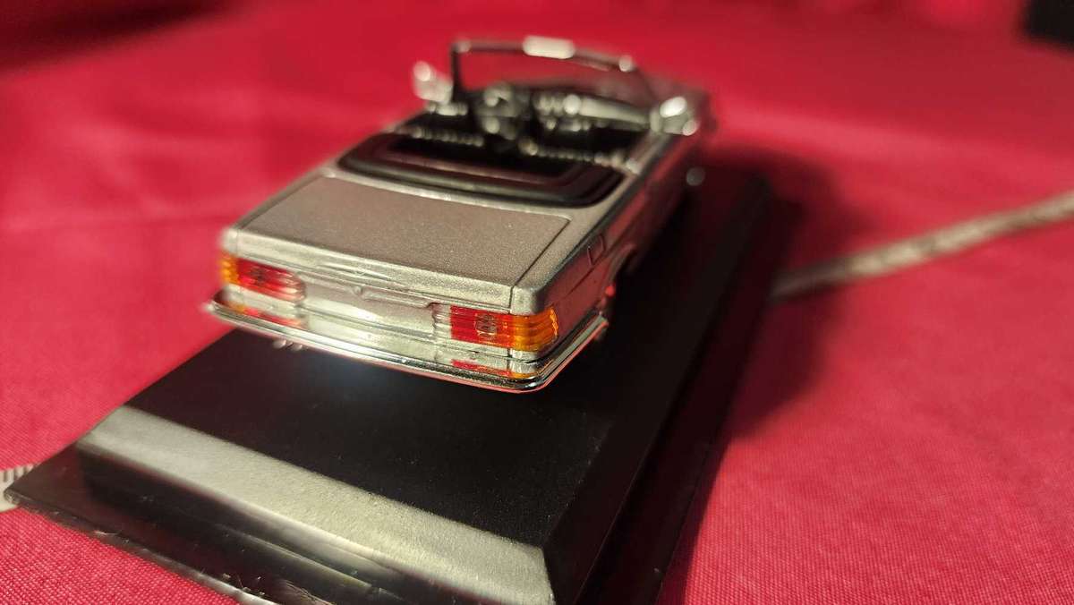 Mercedes 350 SL (1:43) Del Prado