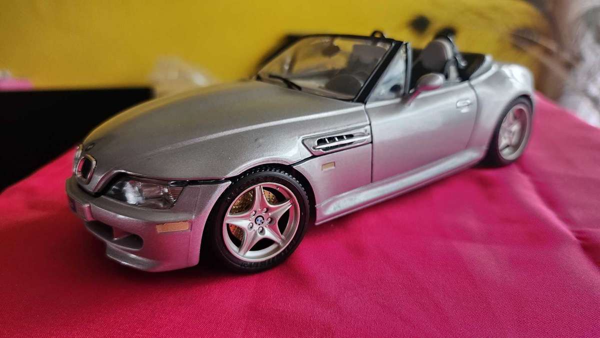 BMW M-Roadster  1:18 Bburago