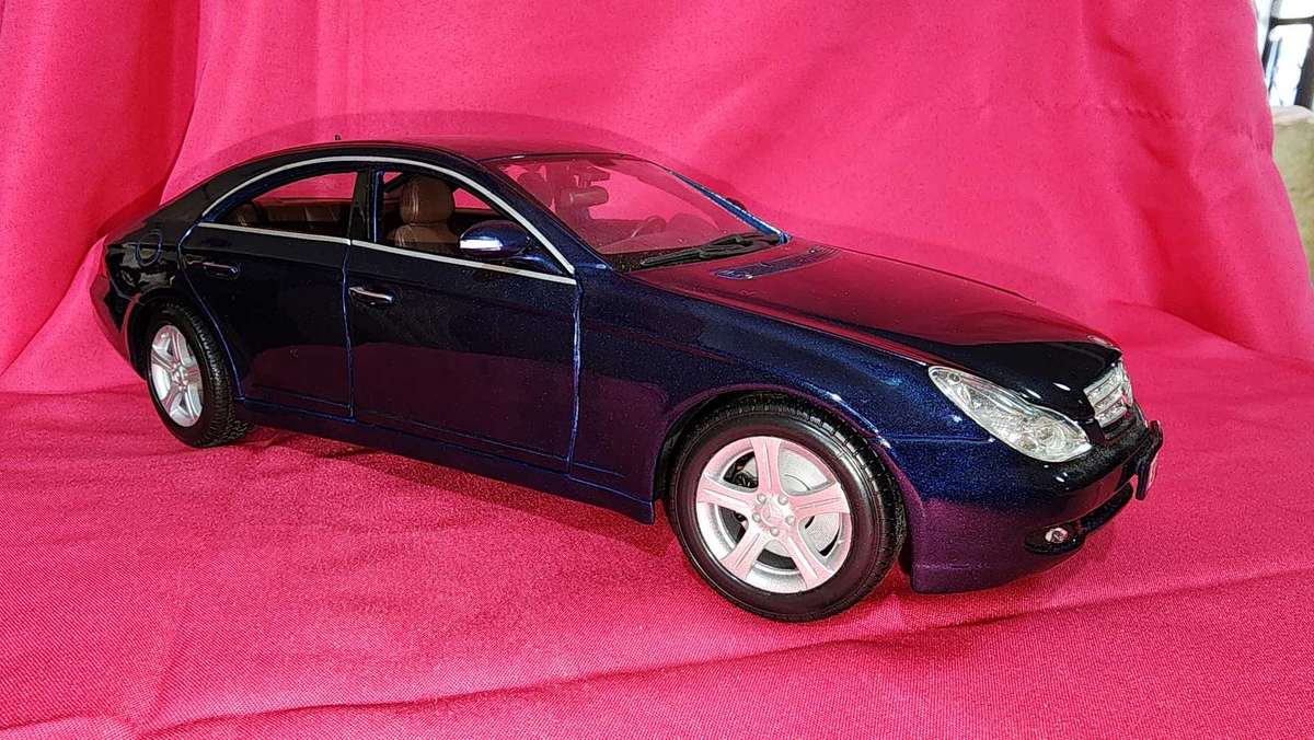 The Mercedes "CLS" 1:18