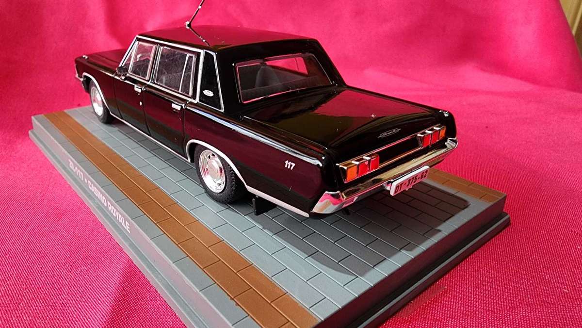 ZIL 117 from Russia (1:43) James Bond