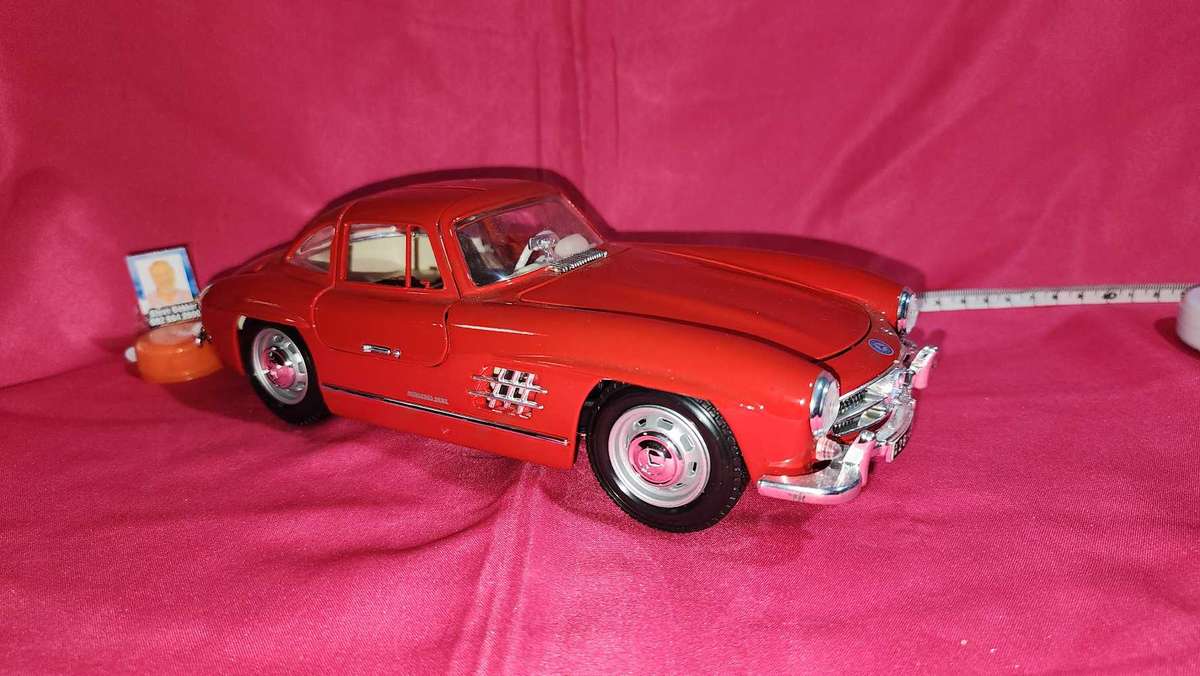 Merc 300 SL (1:18) Bburago