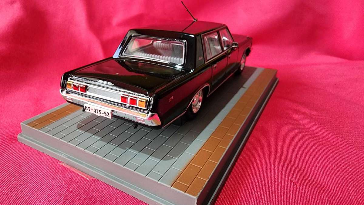 ZIL 117 from Russia (1:43) James Bond
