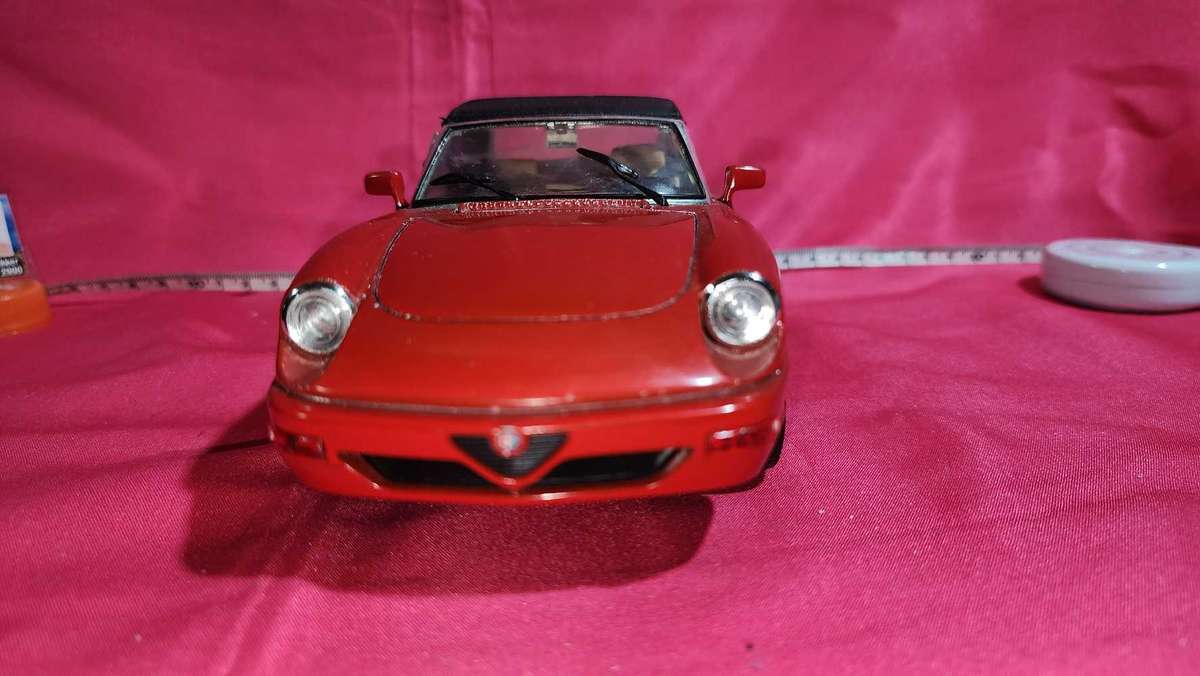Alfa Spider (1:18) Jouef Evolotion