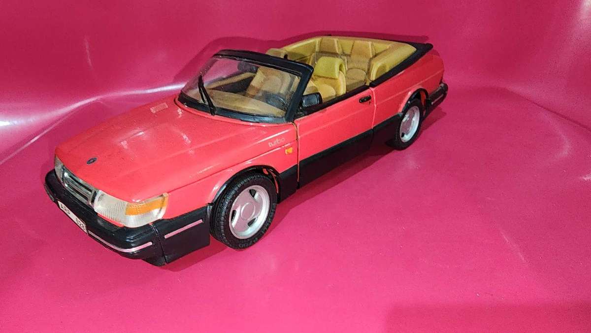 Saab 900 Turbo (1:18) by Anson