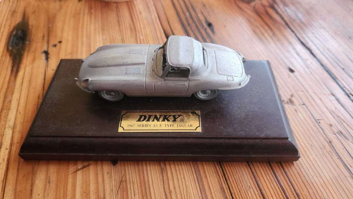 Dinky "Pewter" 1:43 Jaguar "E-Type"