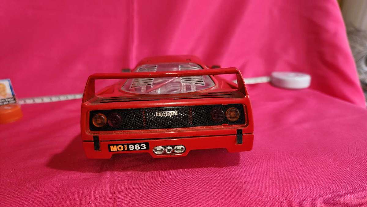 Ferrari F40 Bburago 1:18
