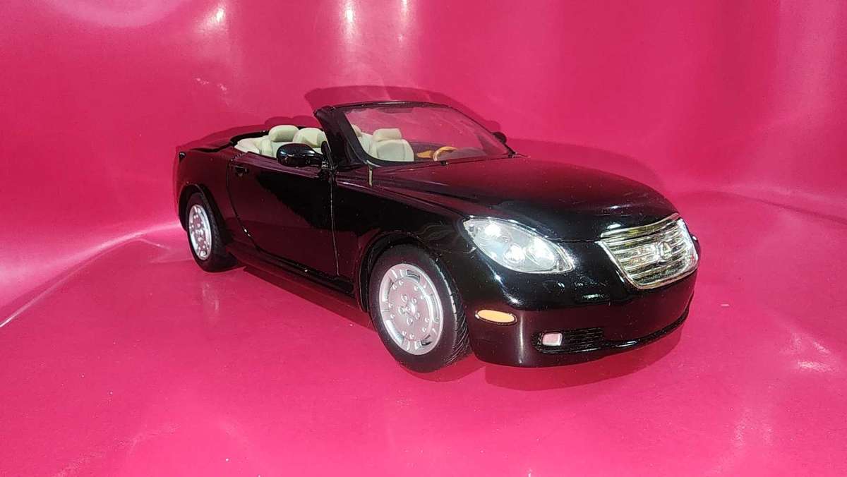Lexus SC 430 (1:18) Motormax