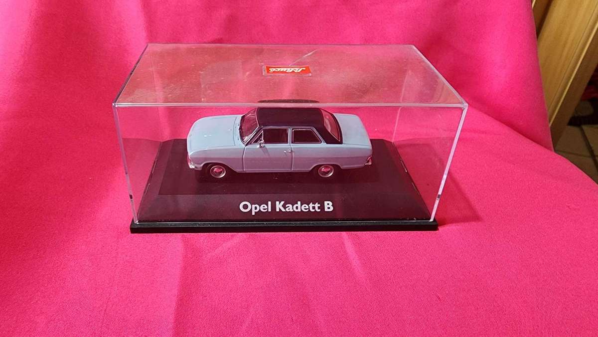 Old-School Opel Kadett "B" (1:43)
