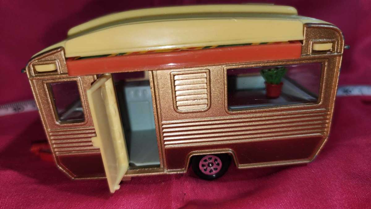 Corgi Caravan