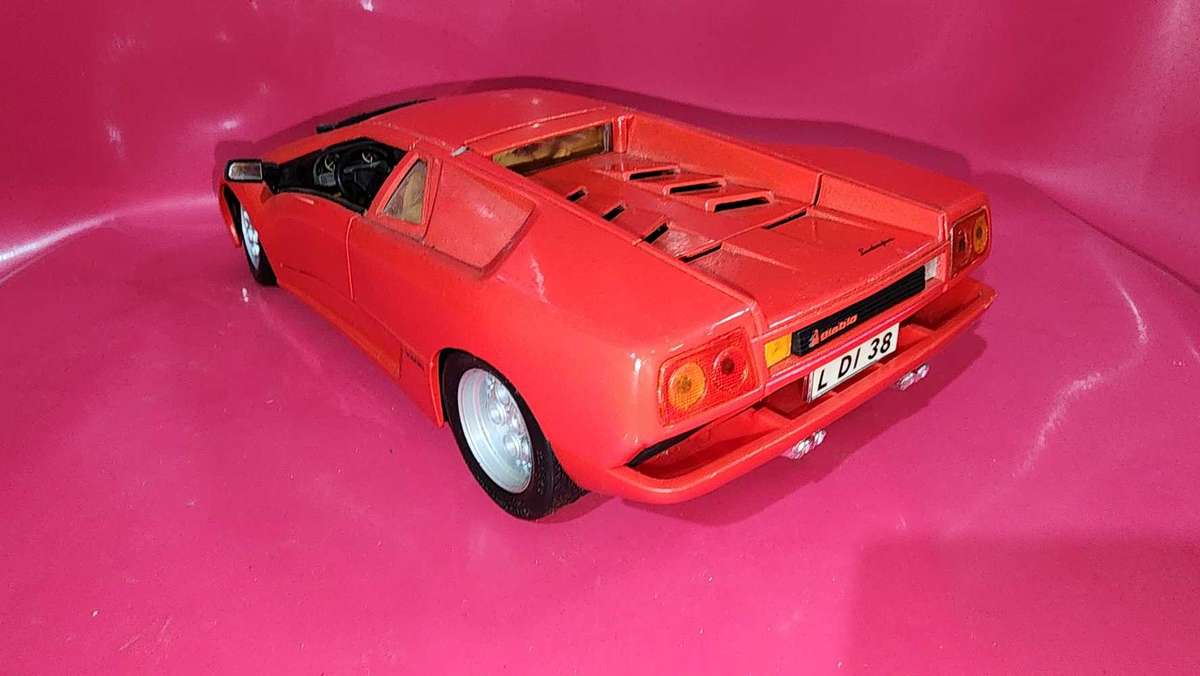 Lamborghini Diablo (1:1>) by Maisto