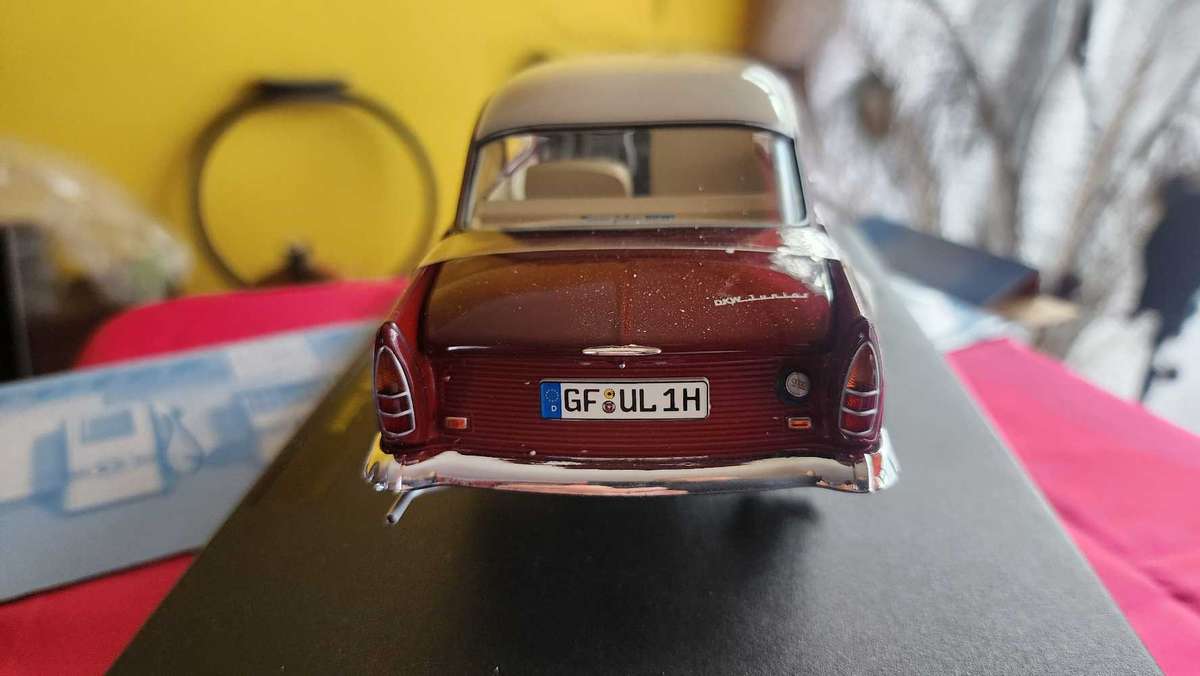 DKW Junior 1:18 by Revell