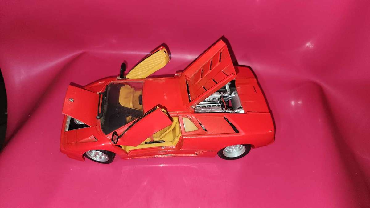 Lamborghini Diablo (1:1>) by Maisto