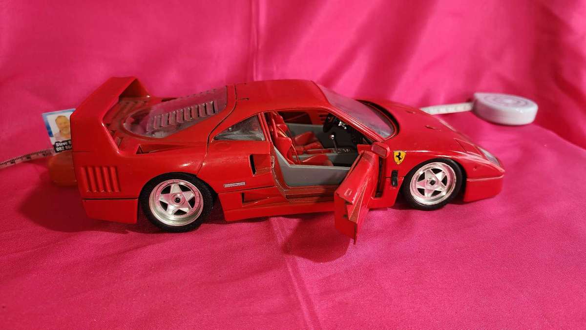 Ferrari F40 Bburago 1:18