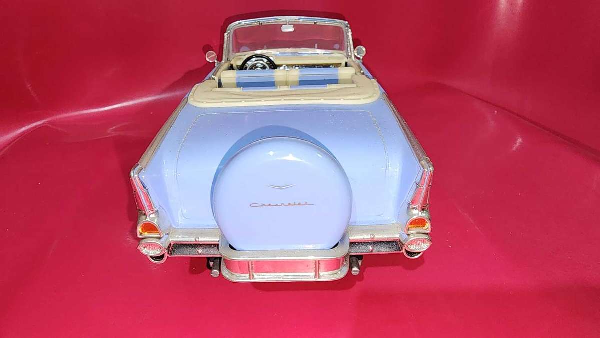 57' BelAir Convertible (1:18) by Road Signature