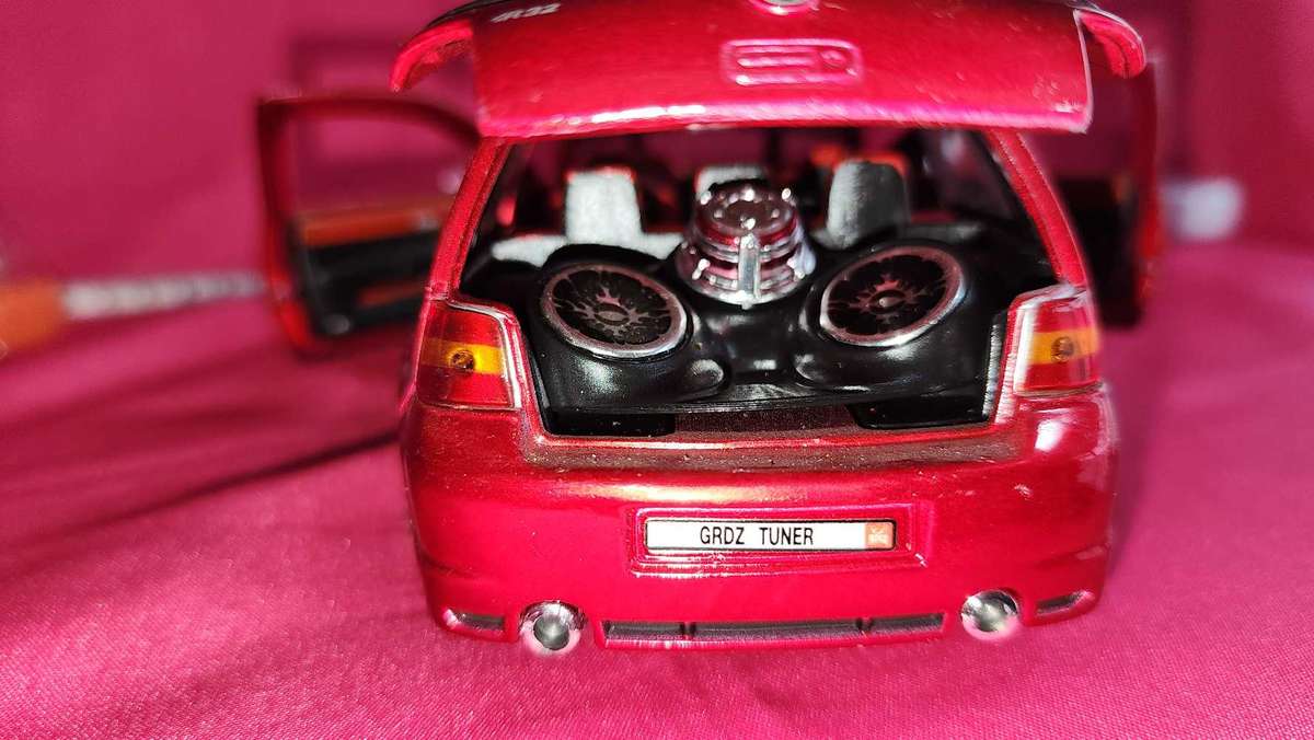 Pimped-Up Golf 4, R 32 (1:24)