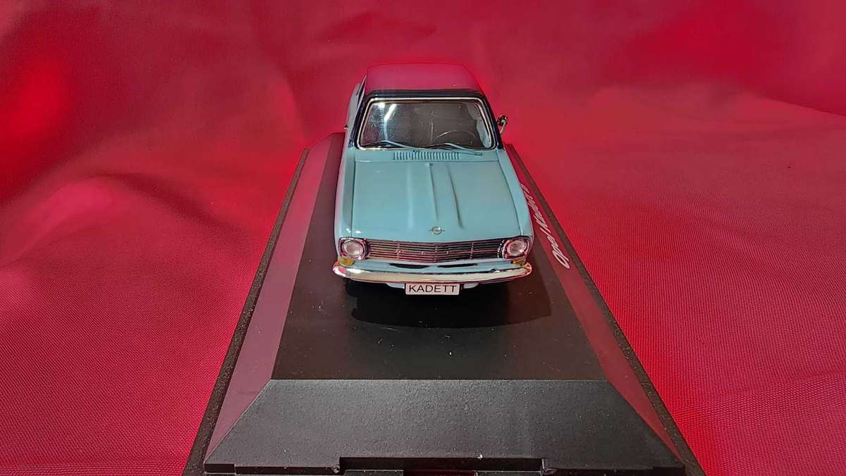Old-School Opel Kadett "B" (1:43)