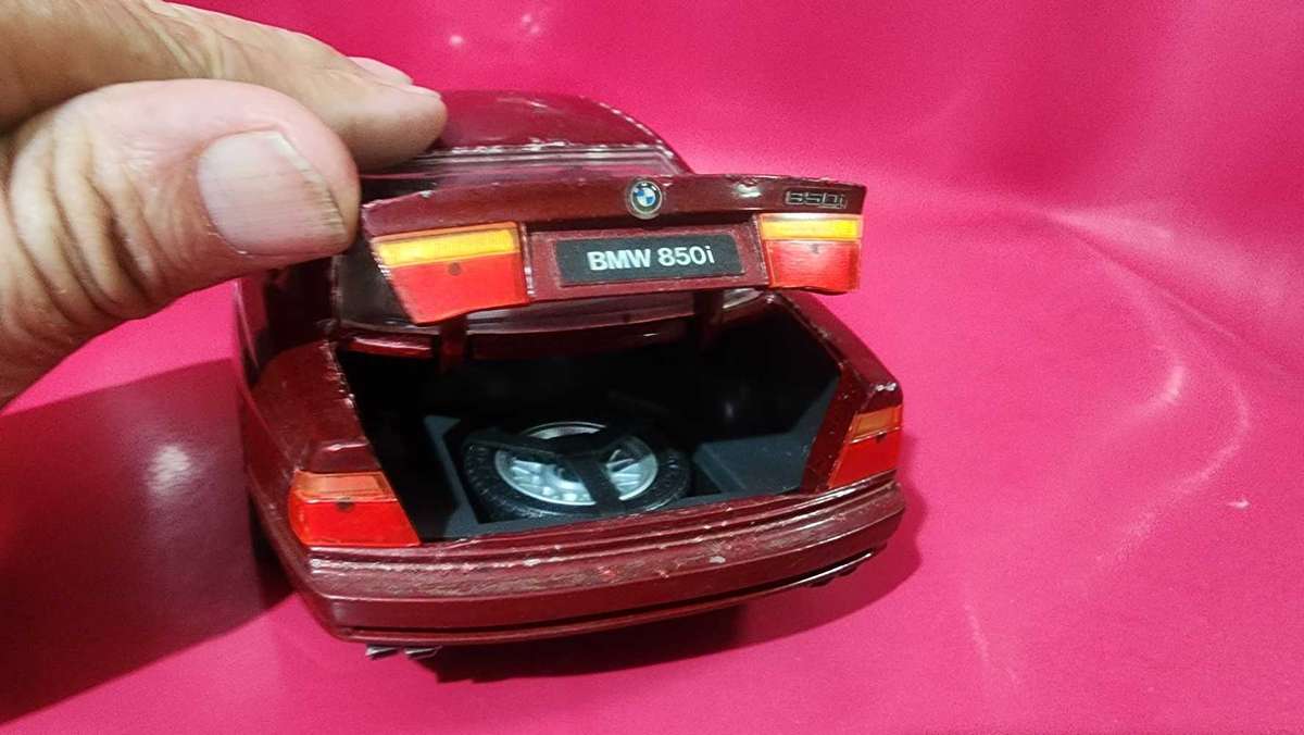 BMW 850i by Revell