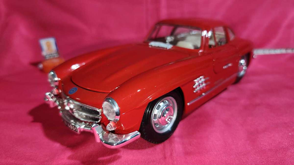 Merc 300 SL (1:18) Bburago