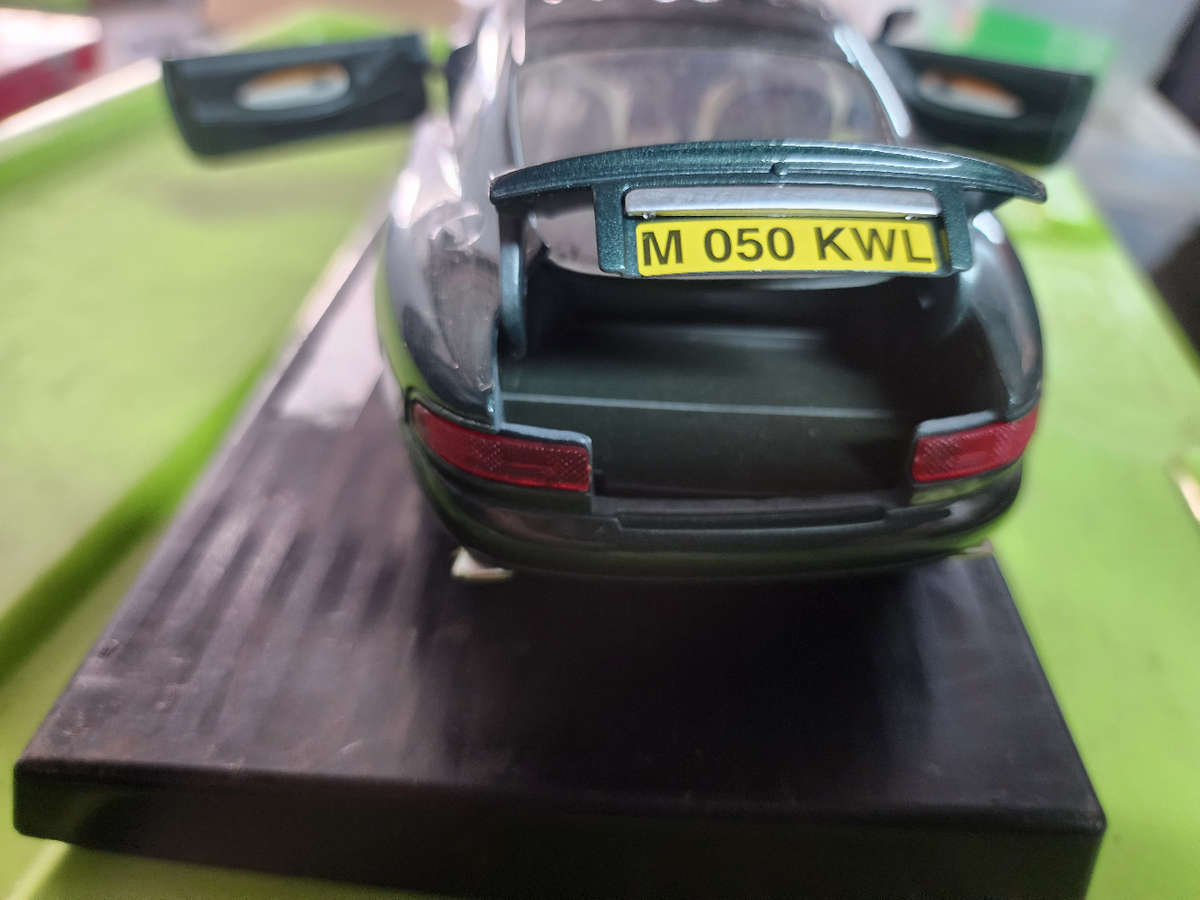 Aston Martin DB7 (1:18) Guiltoy