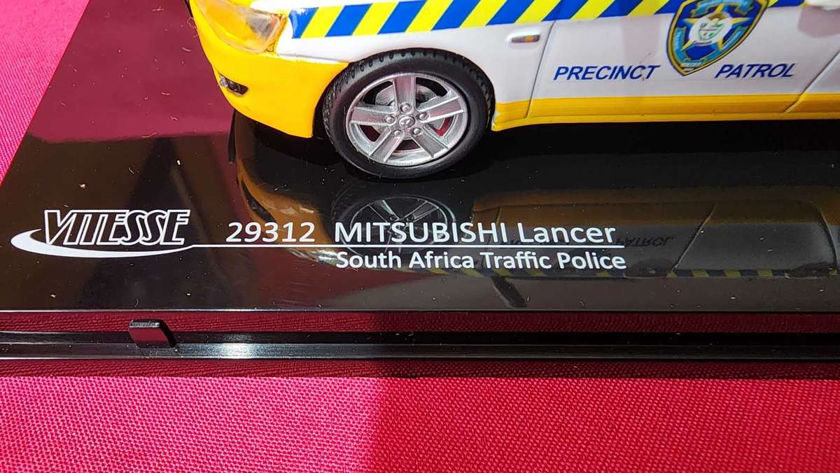 SA Traffic-Cop Mitsubishi Lancer ( 1:43 )  Port Elizabeth SA Vitesse