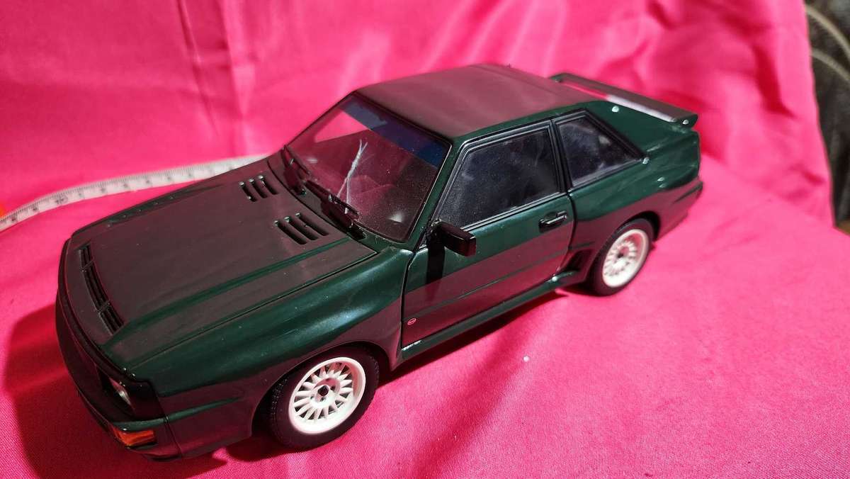 Audi Quattro (Legendary Car) 1:18 AutoArt