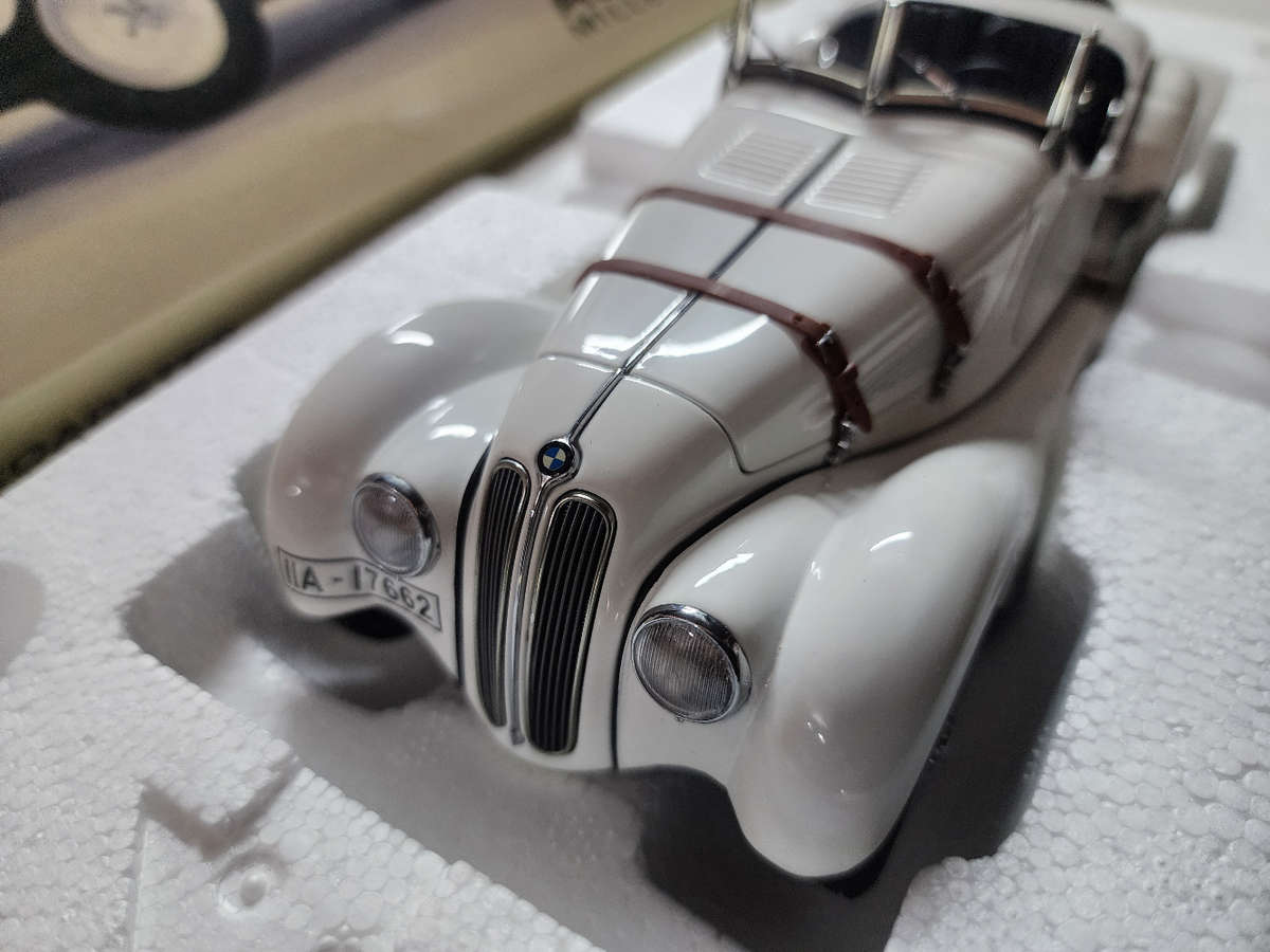 BMW 328 (1:18) Autoart
