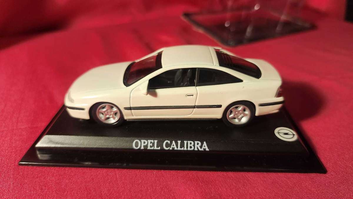 Opel Calibra  (1:43) Del Prado