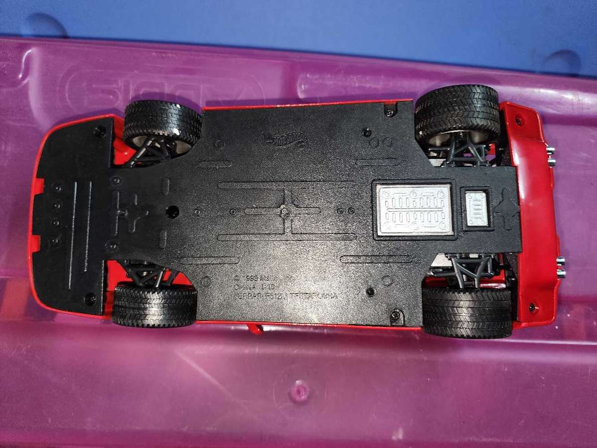 Testarossa Ferrari  by Hotwheels