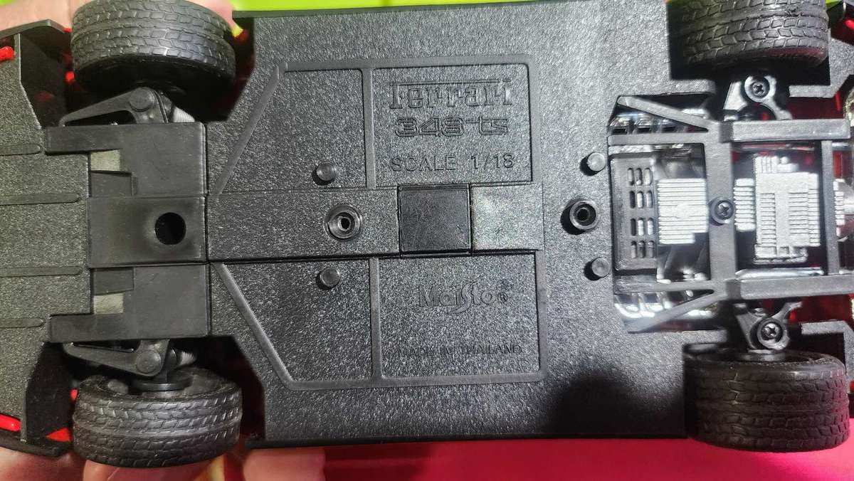 Ferrari 348 ts  *1:18* Maisto