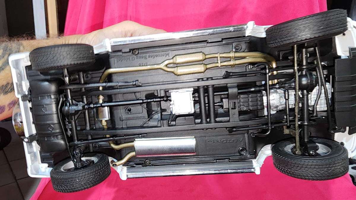 G-Wagon V8 Mercedes Benz (1:18)