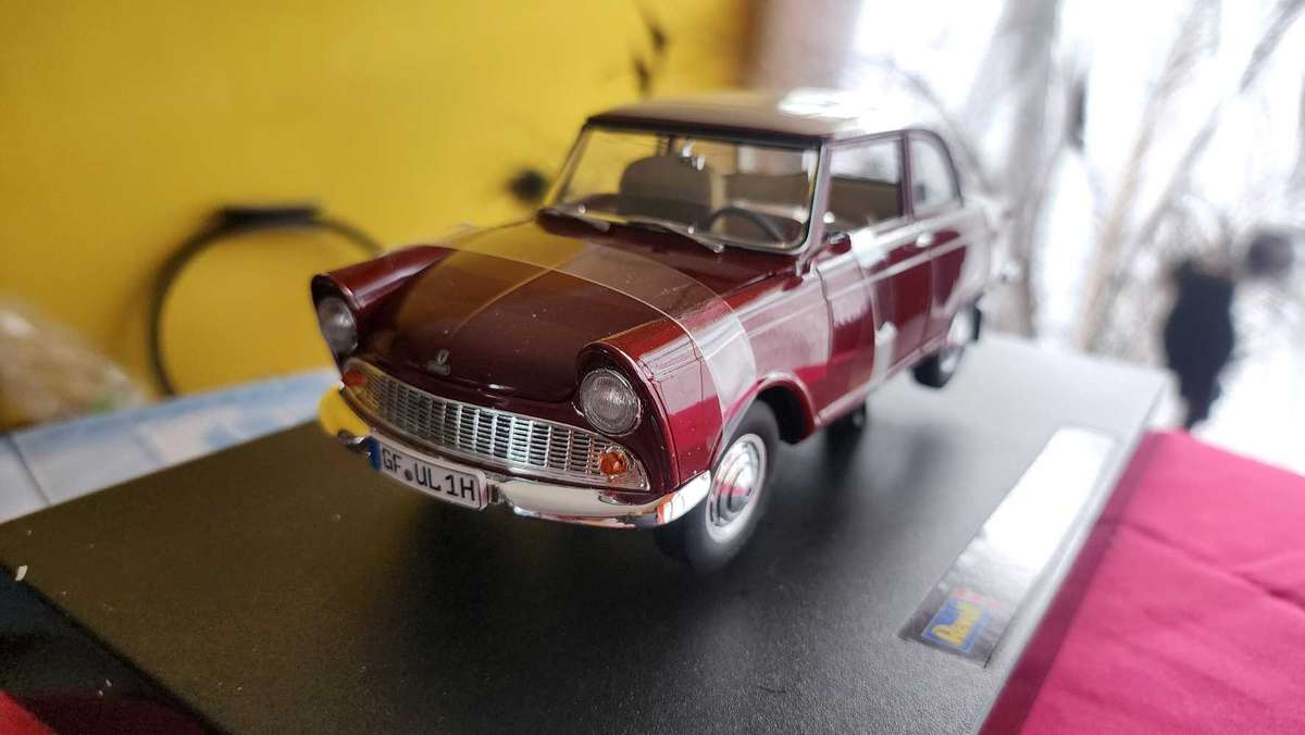 DKW Junior 1:18 by Revell