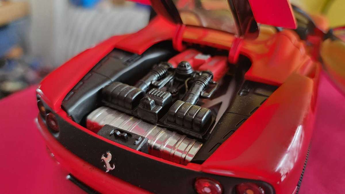 Ferrari 1:1> by Hotwheels