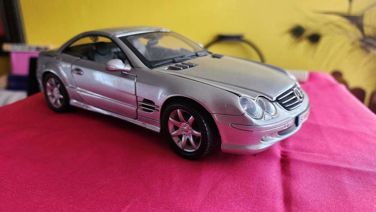 Mercedes Benz Style 1:18 Motormax