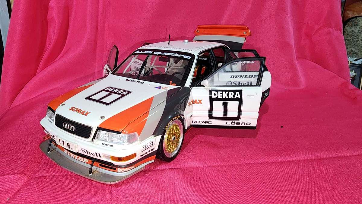 AUDI V8 Quattro (H Stuck) 1:18