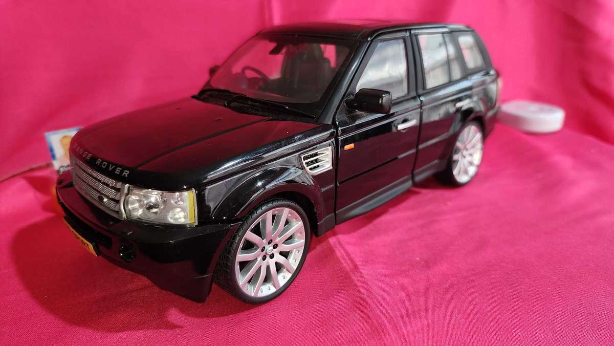 Range Rover 1:18