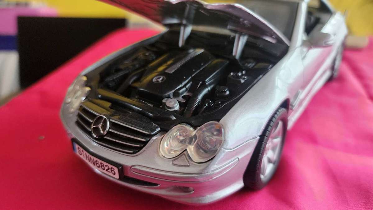 Mercedes Benz Style 1:18 Motormax