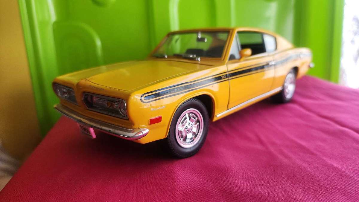 Valiant Baracuda "1:18" Plymouth Road Signature