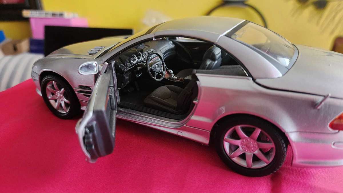 Mercedes Benz Style 1:18 Motormax